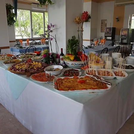 Hotel Caravan Pesaro