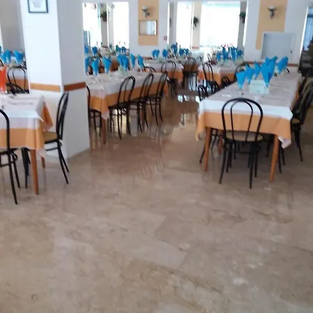 Caravan Hotel Pesaro